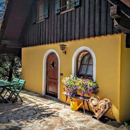 Holiday home Ferienhaus Pfarrerweinzerl In Absoluter Ruhelage Mit Pool